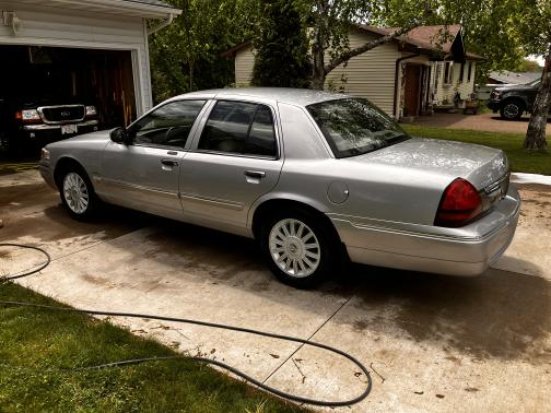 2009 Mercury Grand Marquis LS