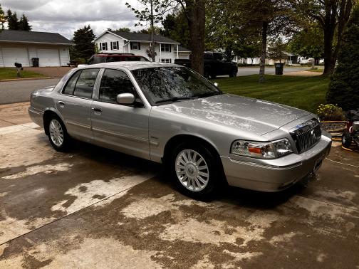 2009 Mercury Grand Marquis LS