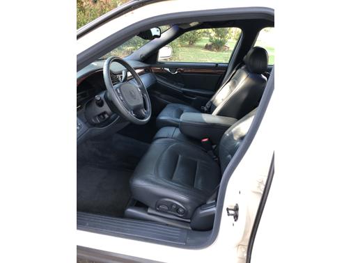 2001 Cadillac DeVille Base