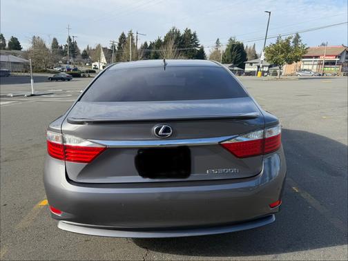 2015 Lexus ES 300h Base