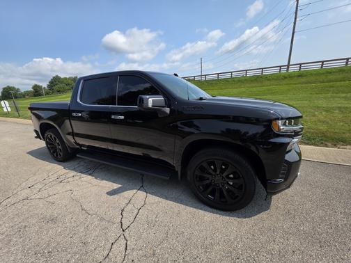 Black 2019 Chevrolet Silverado 1500 High Country