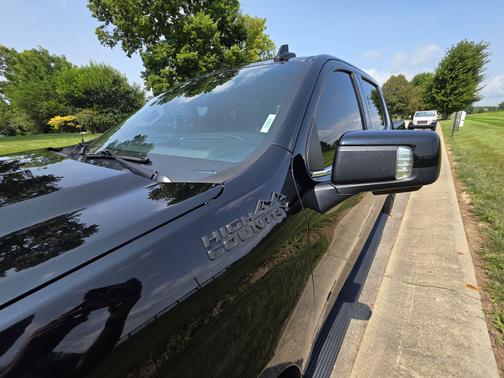 Black 2019 Chevrolet Silverado 1500 High Country