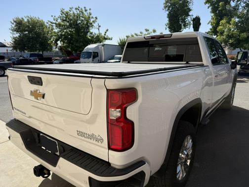 White 2022 Chevrolet Silverado 2500 High Country