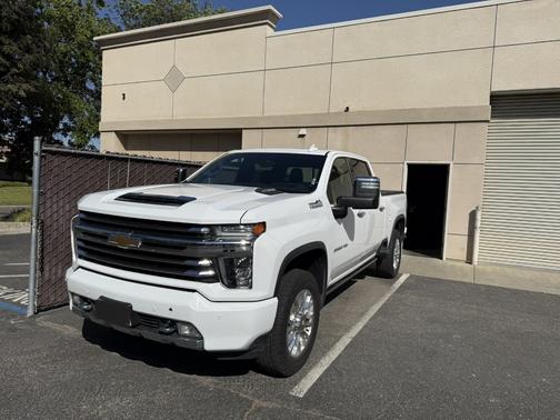 White 2022 Chevrolet Silverado 2500 High Country