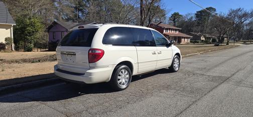 2005 Chrysler Town & Country Touring