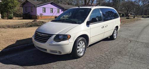 2005 Chrysler Town & Country Touring