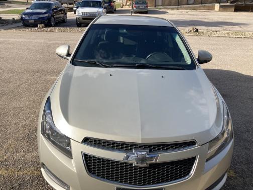 Photo 1 of 3 of 2014 Chevrolet Cruze 1LT