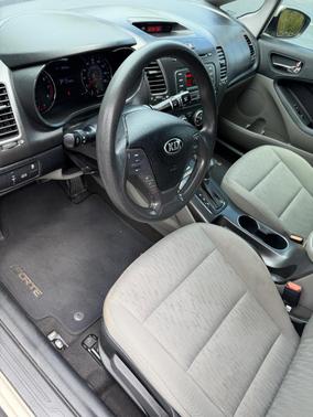 White 2015 Kia Forte LX