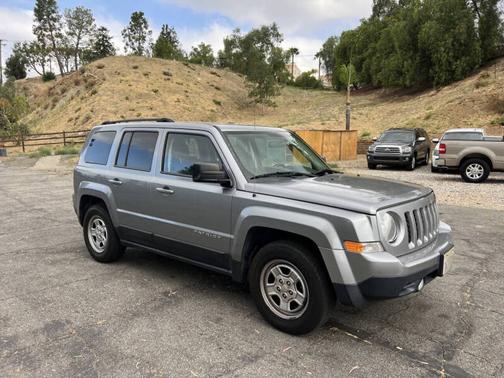 Silver 2015 Jeep Patriot Sport