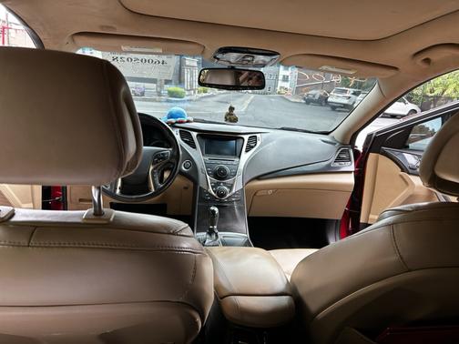 Red 2013 Hyundai Azera Base