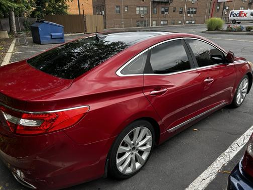 Red 2013 Hyundai Azera Base