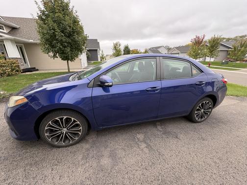 Blue 2015 Toyota Corolla S Plus