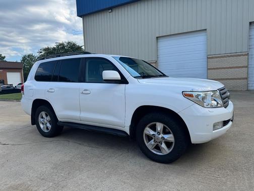White 2011 Toyota Land Cruiser Base
