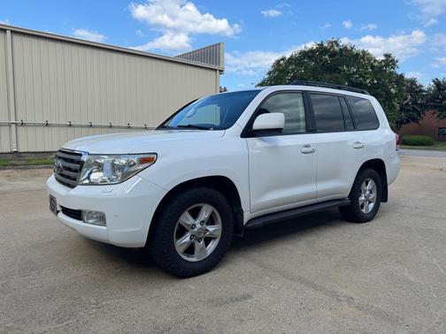 White 2011 Toyota Land Cruiser Base