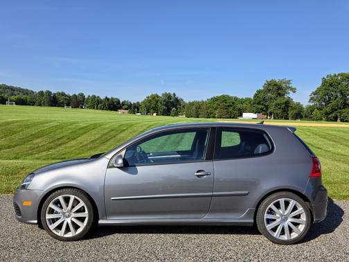 2008 Volkswagen R32 Base