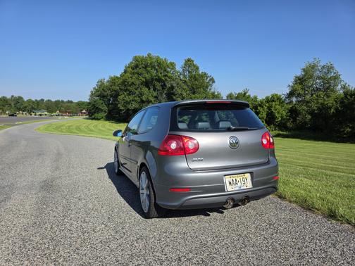 2008 Volkswagen R32 Base