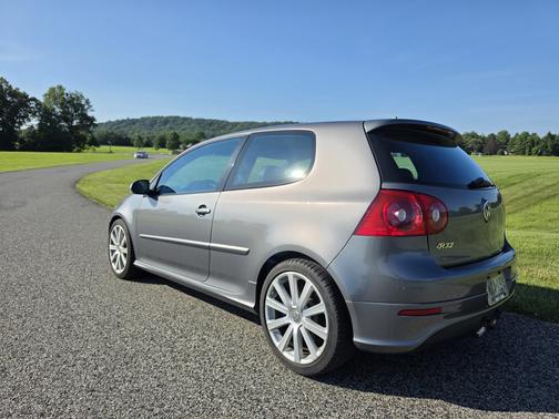 2008 Volkswagen R32 Base