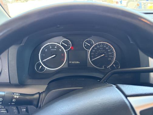 White 2017 Toyota Tundra SR