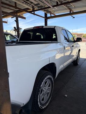 White 2017 Toyota Tundra SR