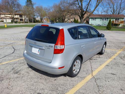 2011 Hyundai Elantra Touring GLS