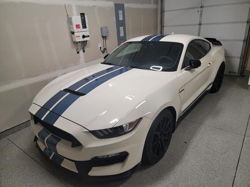 2020 Ford Shelby GT350 Base