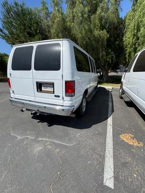 2013 Ford E350 Super Duty XL