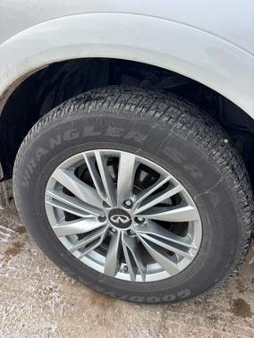 2019 INFINITI QX80 LUXE