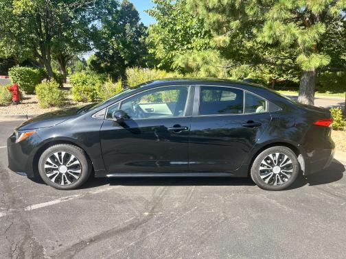 2022 Toyota Corolla LE