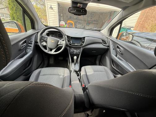 Orange 2017 Chevrolet Trax LT