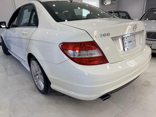 White 2009 Mercedes-Benz C-Class C 300 Sport