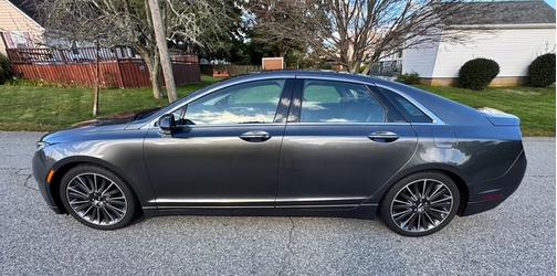 2015 Lincoln MKZ Hybrid Base