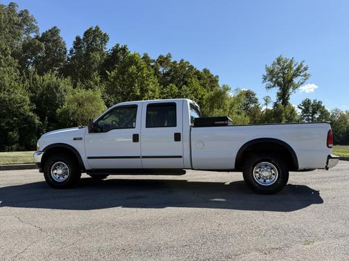 2003 Ford F-250 XLT Crew Cab Super Duty