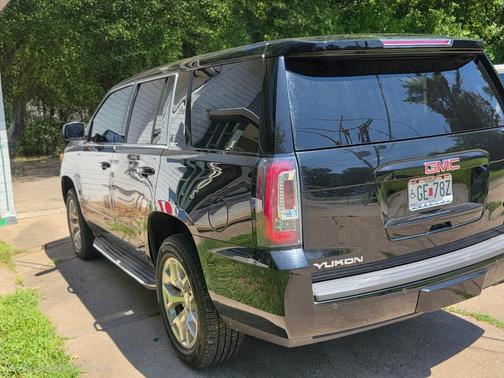 Black 2015 GMC Yukon SLT