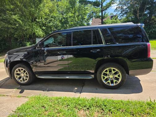 Black 2015 GMC Yukon SLT