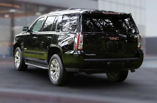 Black 2015 GMC Yukon SLT