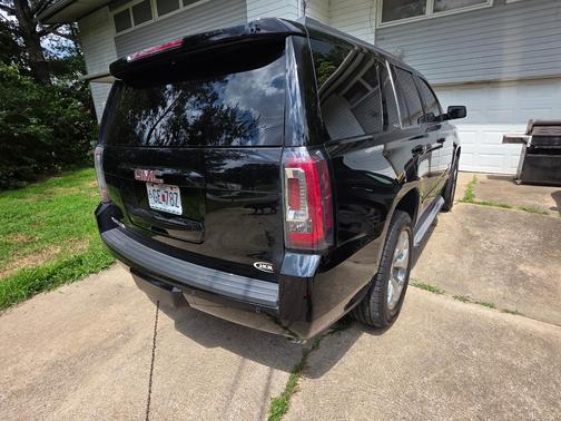 Black 2015 GMC Yukon SLT