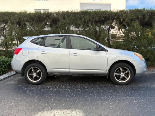 2009 Nissan Rogue S