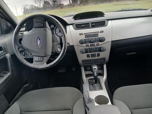2009 Ford Focus SES