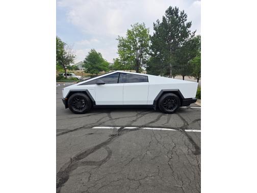 2024 Tesla Cybertruck Cyberbeast