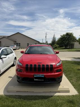 Red 2017 Jeep Cherokee Limited