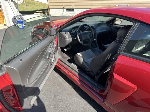 2004 Ford Mustang SVT Cobra