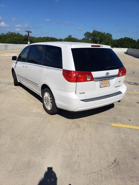 White 2008 Toyota Sienna XLE Limited