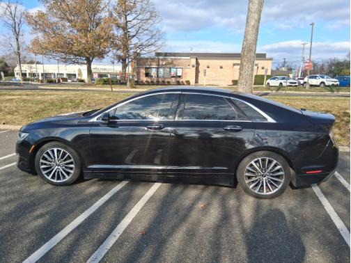 2020 Lincoln MKZ Standard