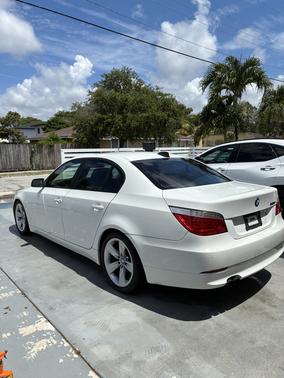 Yellow 2008 BMW 528 i