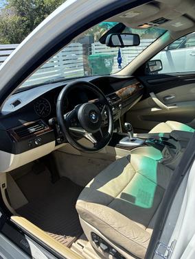 Yellow 2008 BMW 528 i