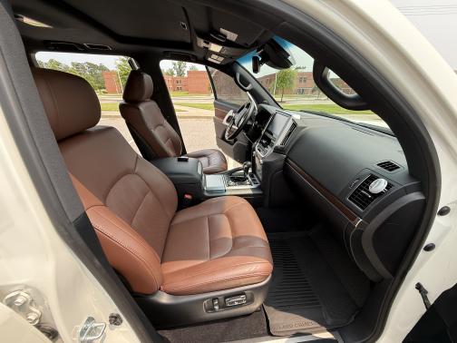 2021 Toyota Land Cruiser Base