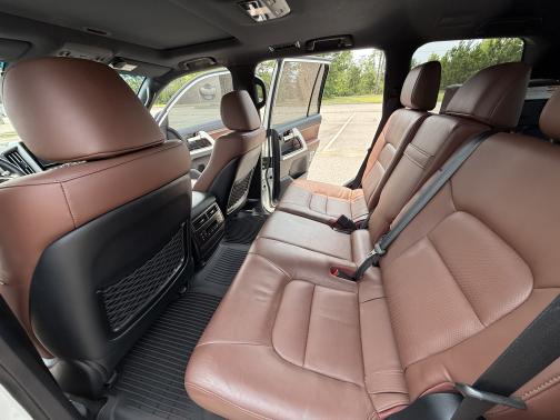 2021 Toyota Land Cruiser Base