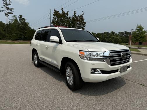 2021 Toyota Land Cruiser Base
