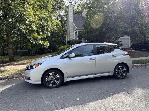 2021 Nissan Leaf SV PLUS