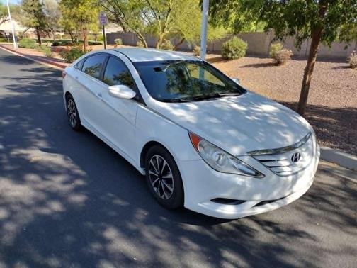 White 2011 Hyundai SONATA GLS